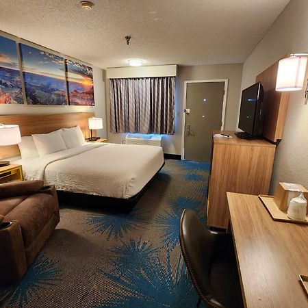 Days Inn By Wyndham Тукумкері Екстер'єр фото